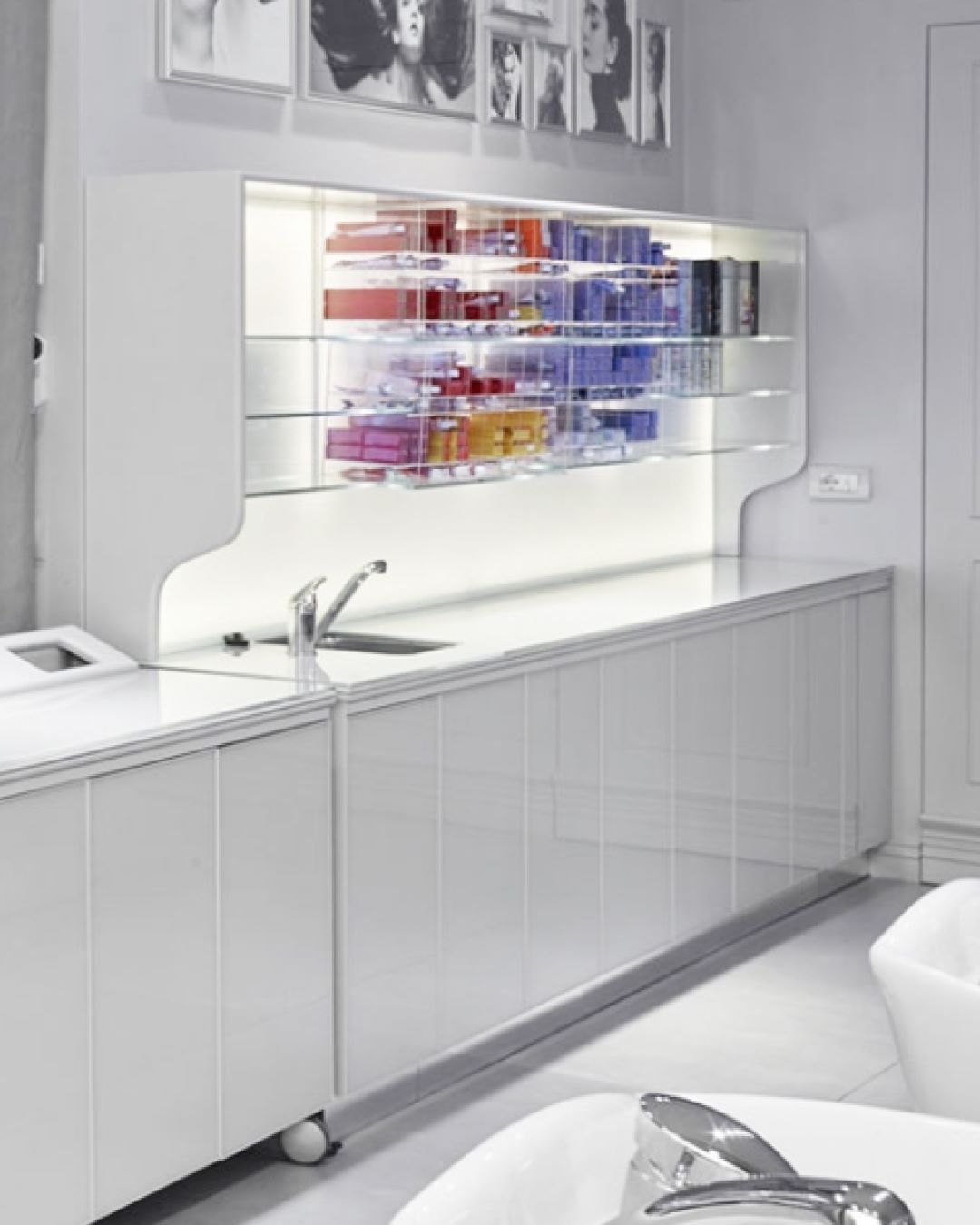 Лаборатория CAFE MOMUS BASIN