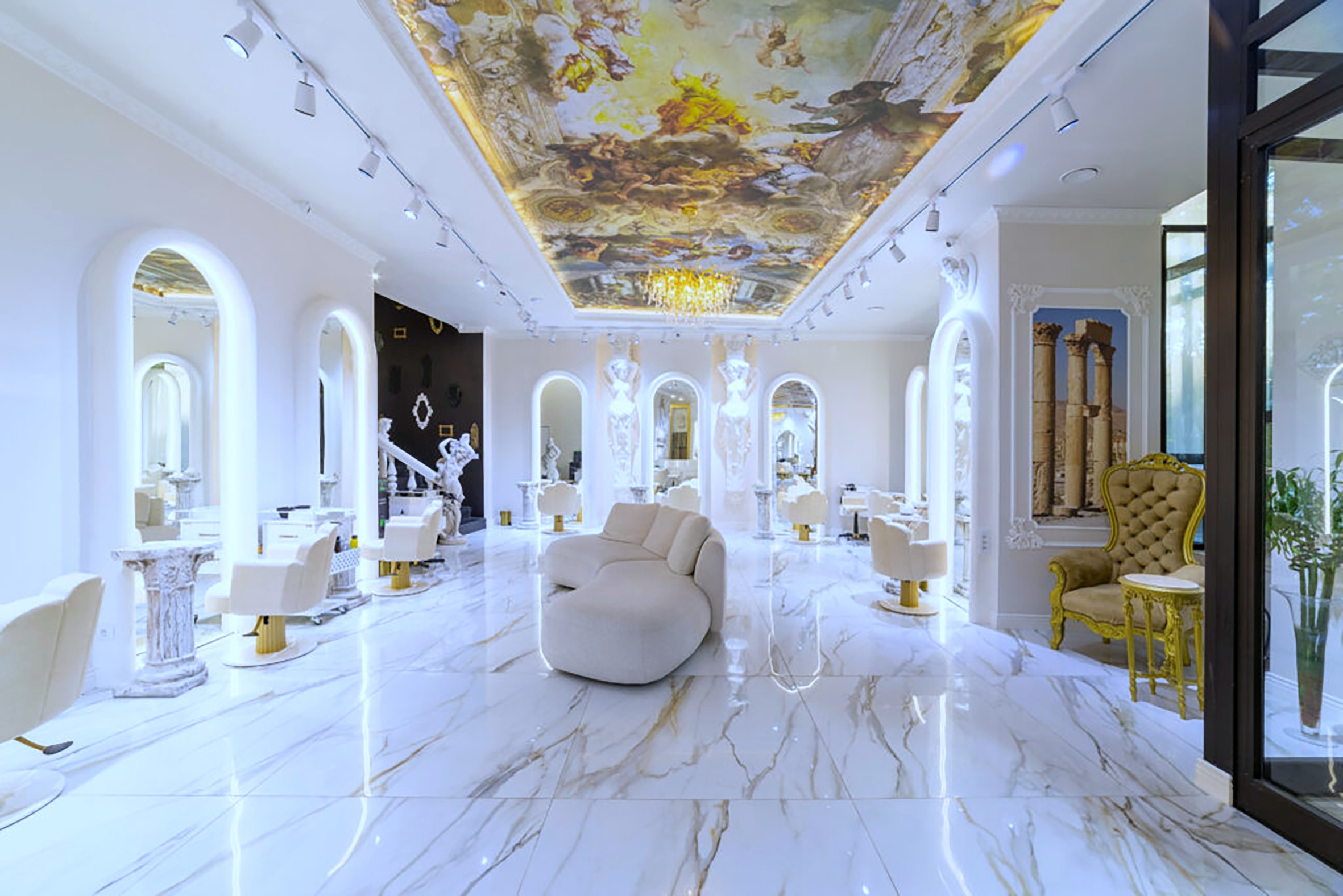 Парикмахерские кресла SARAH в цвете года PANTONE