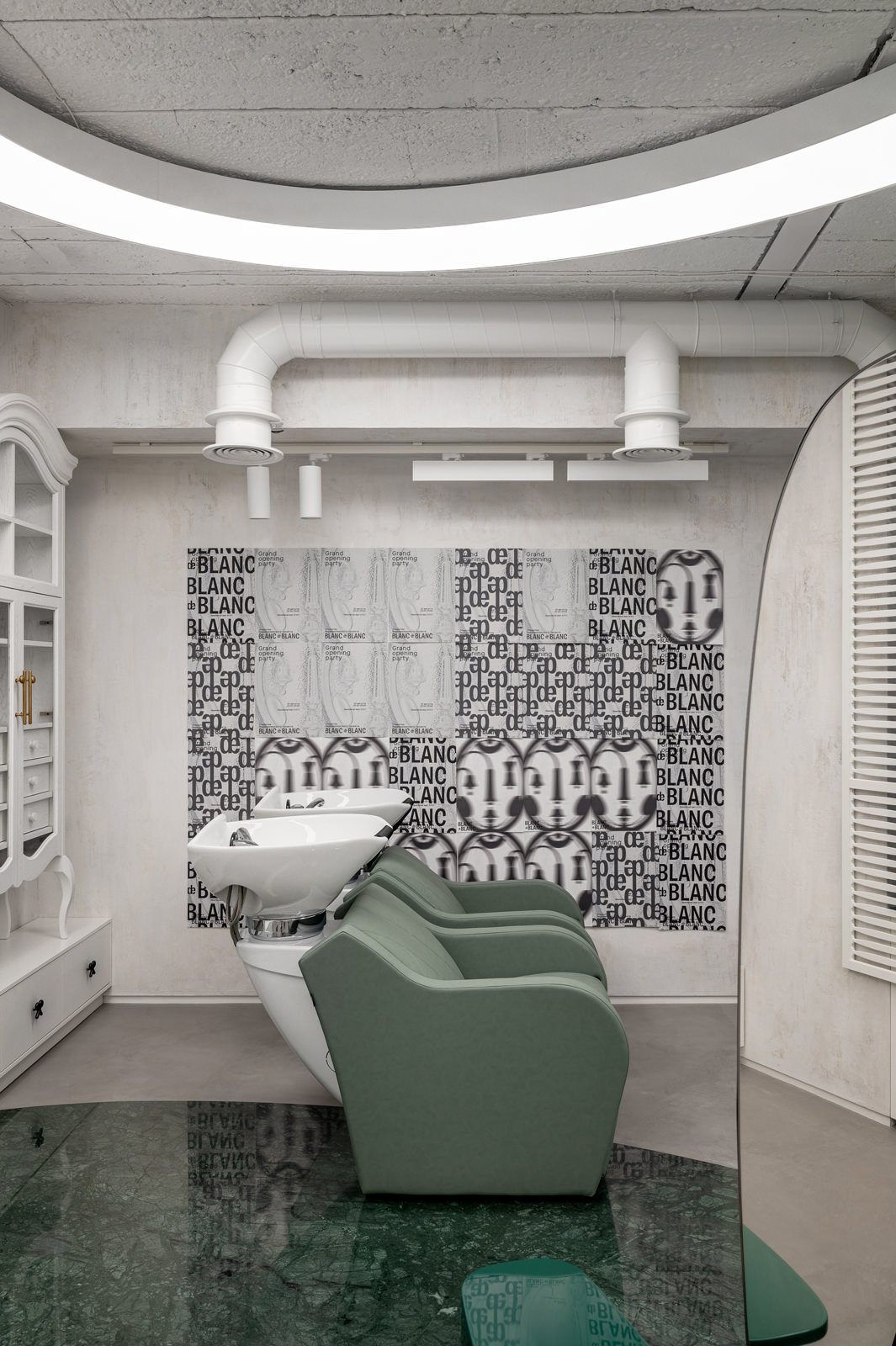 Мойка для волос Maletti NEW 330 в интерьере салона красоты