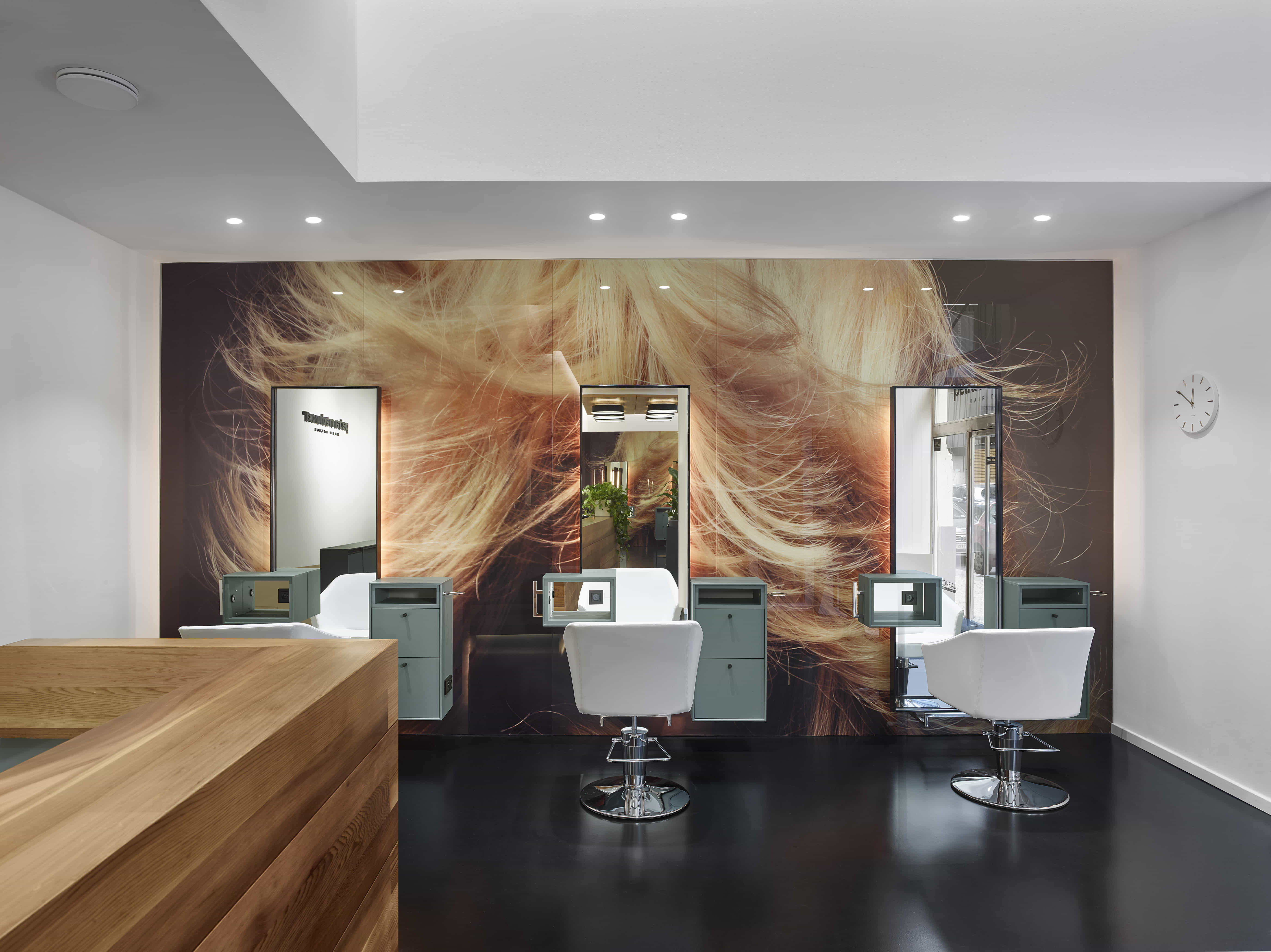 Парикмахерские кресла GALA в белом цвете