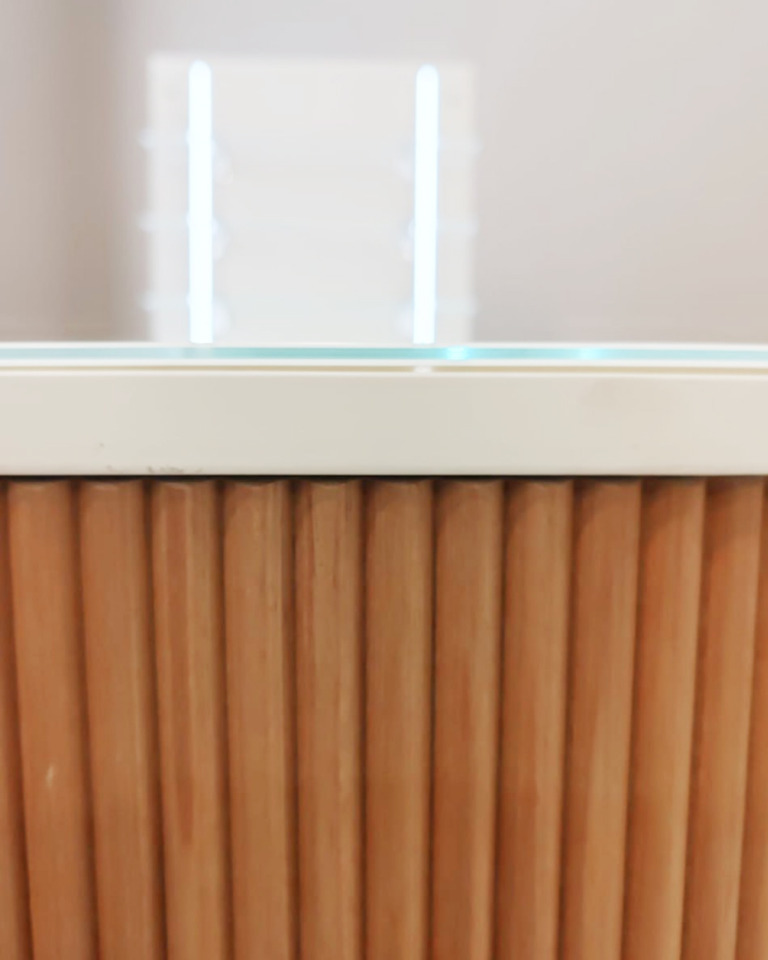 Маникюрный стол NARCISO