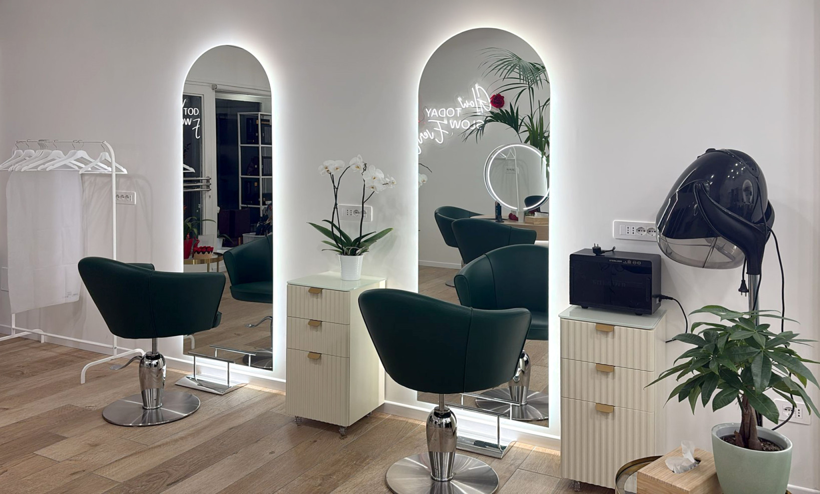 Парикмахерские зеркала MR.ARCHIE Maletti 