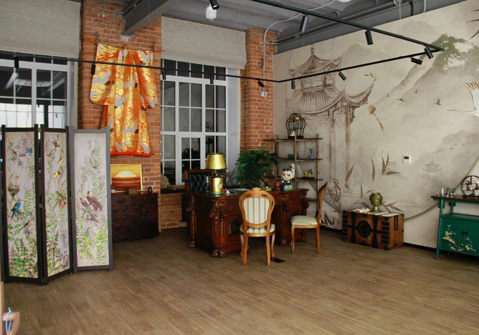 Парикмахерское оборудование Maletti в интерьере академии Окрылённые