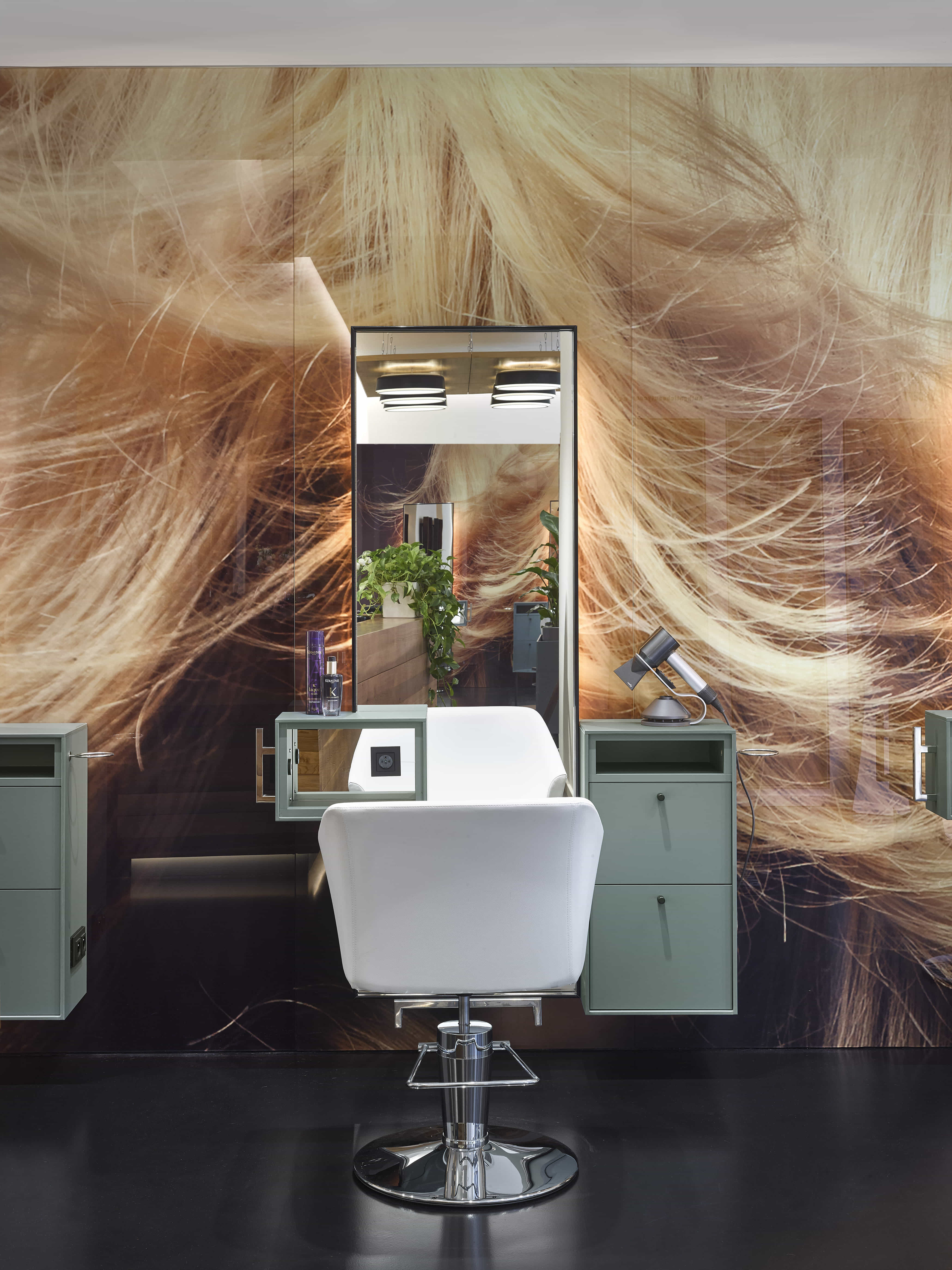 Парикмахерские кресла GALA в белом цвете