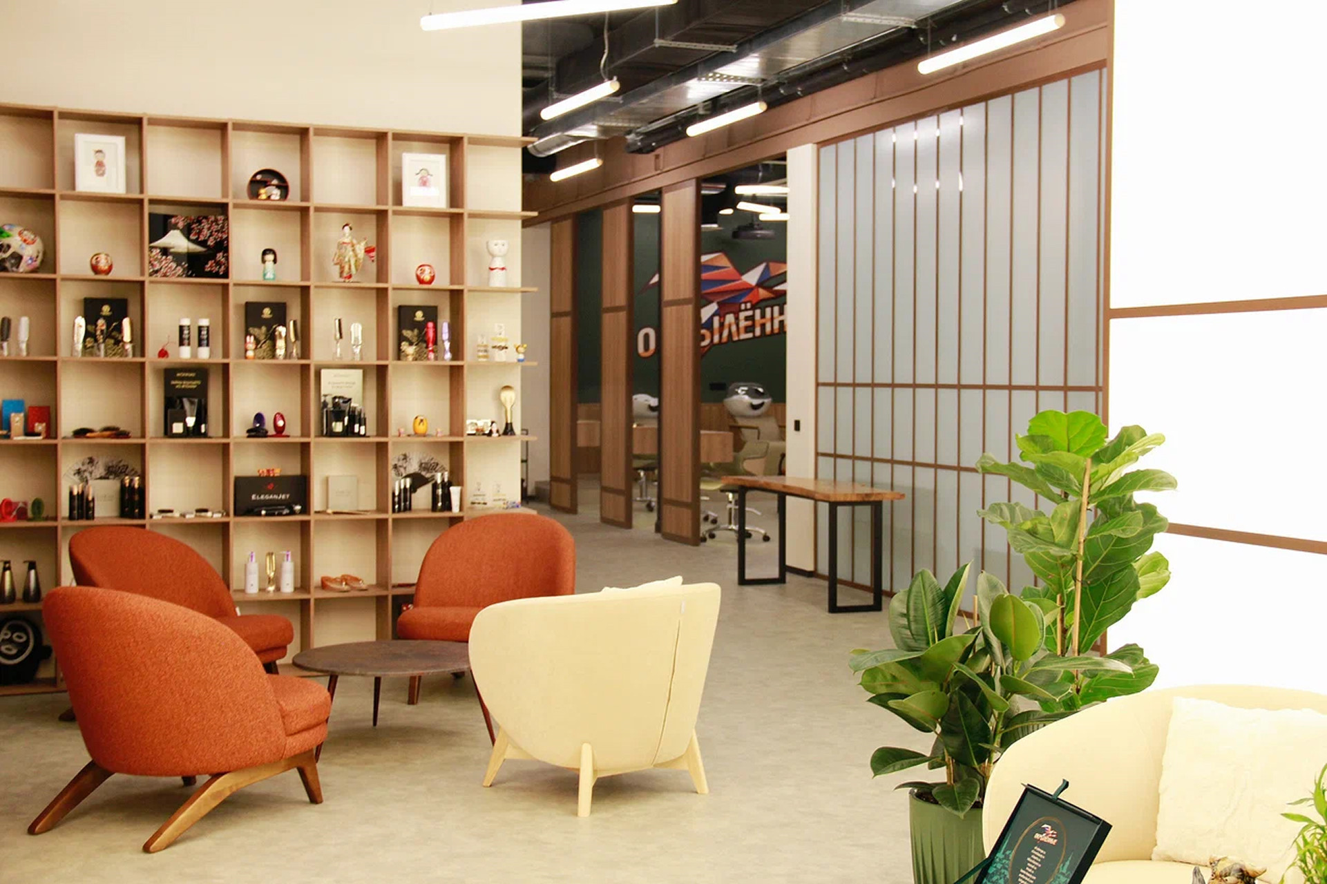 Парикмахерское оборудование Maletti в интерьере академии Окрылённые