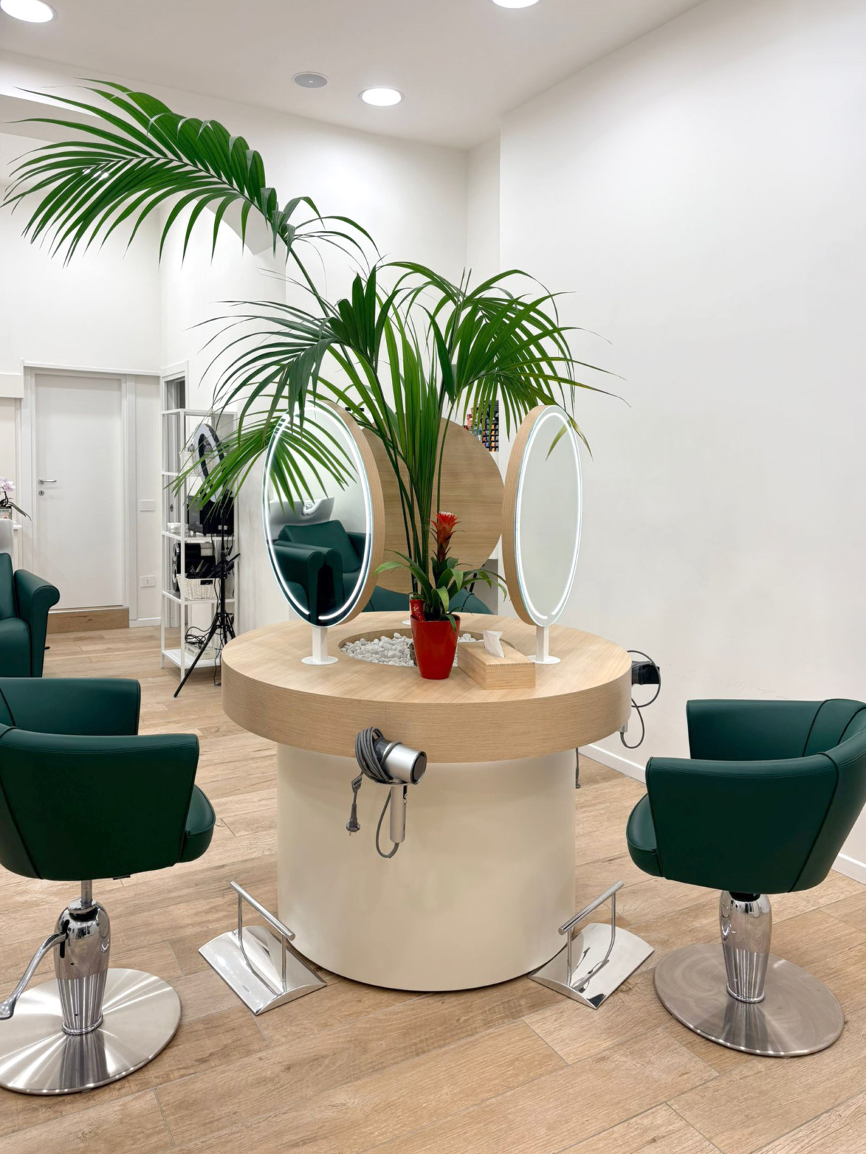 Парикмахерские кресла MUSETTE для укладок