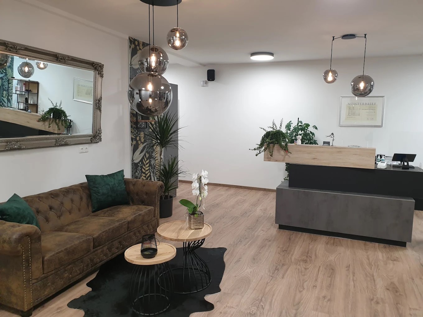 Интерьер парикмахерской Melanie Mitterbauer