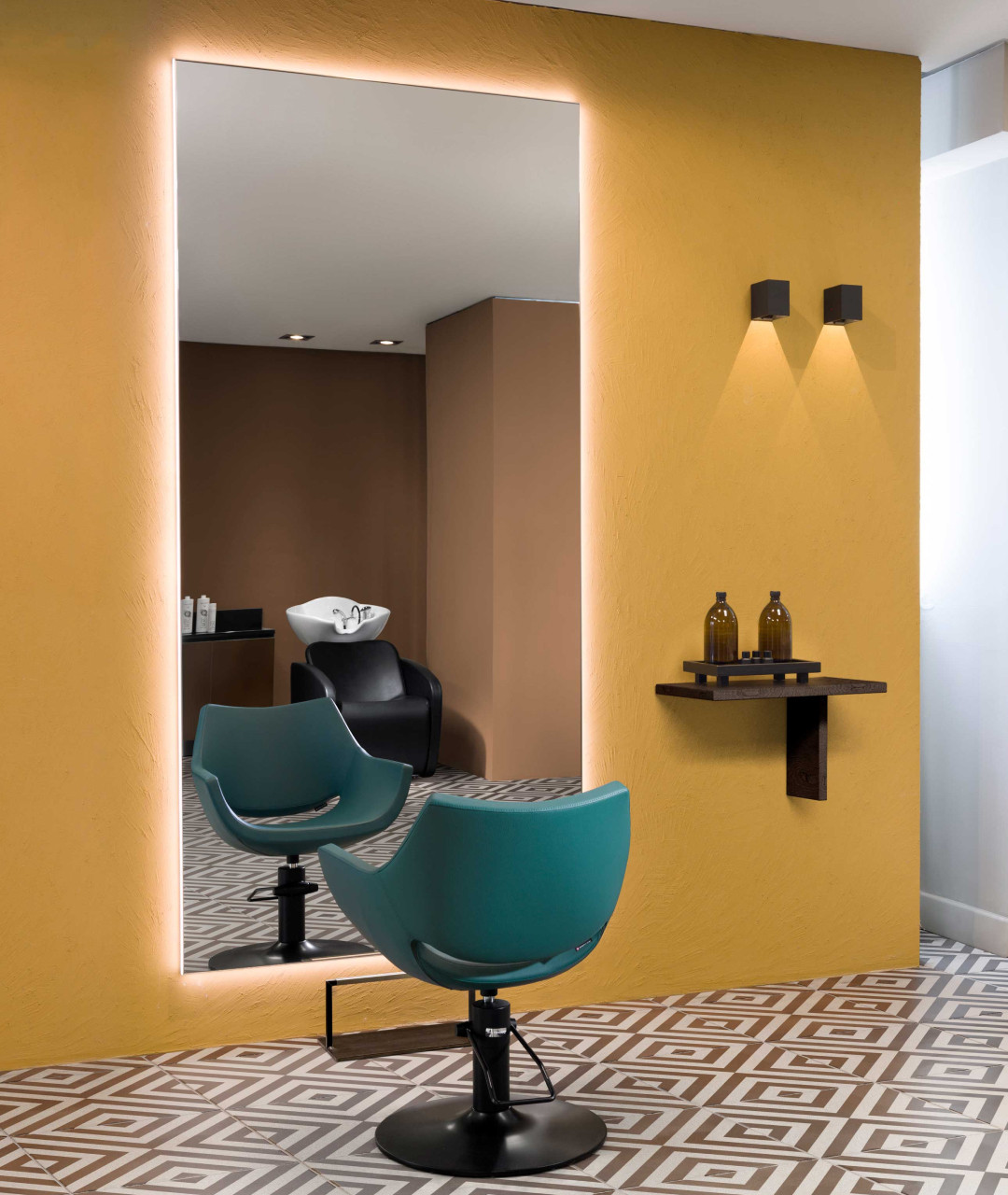 Парикмахерское кресло JOY 11°color