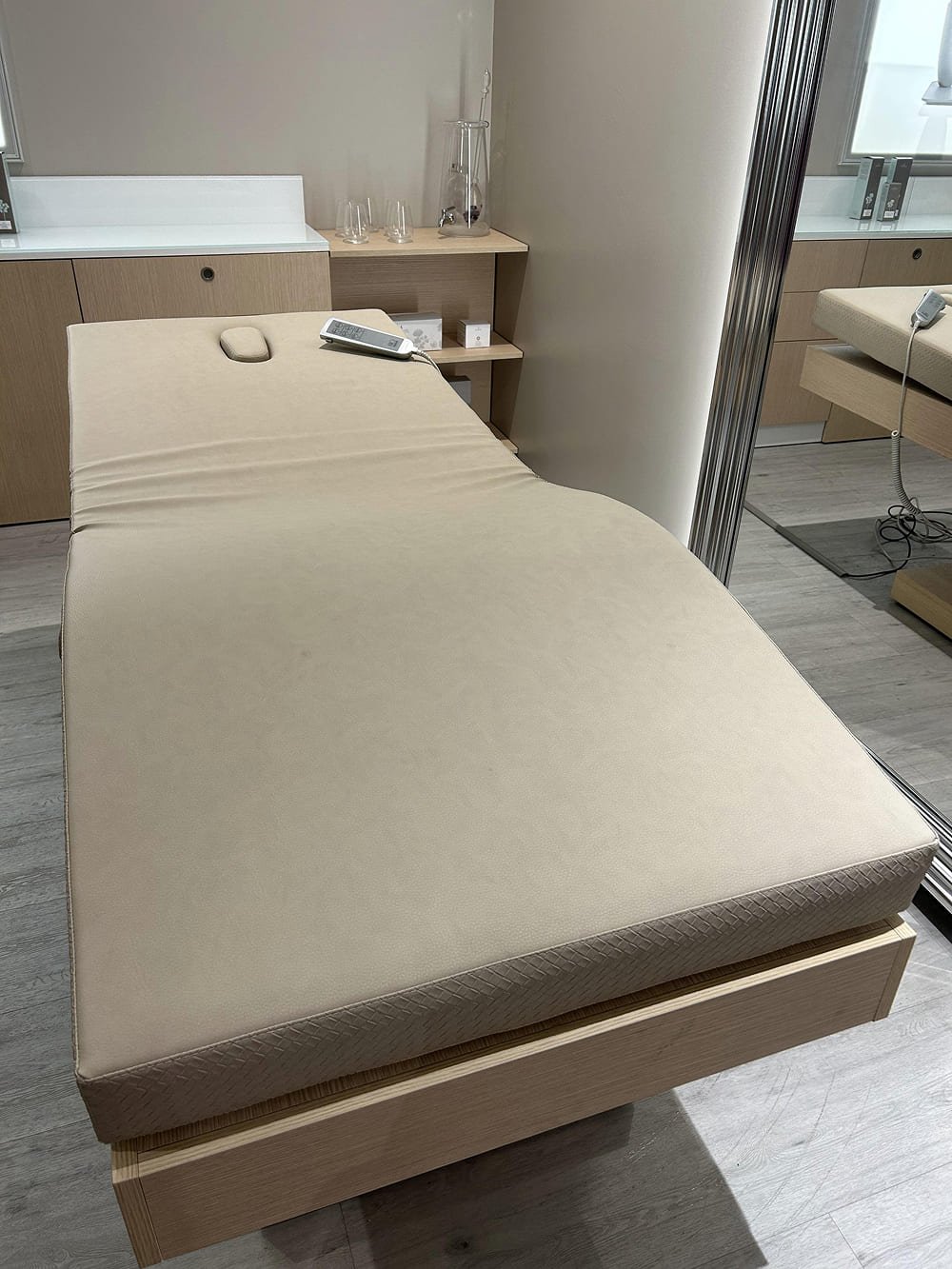 Кушетка косметологическая ABUDHABI LIGHT OAK