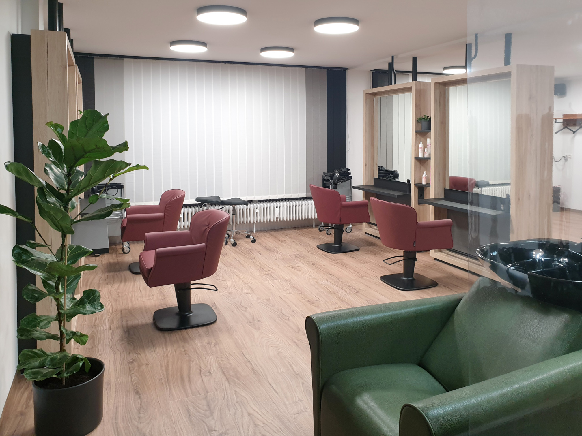 Парикмахерская мебель Maletti в парикмахерской Melanie Mitterbauer